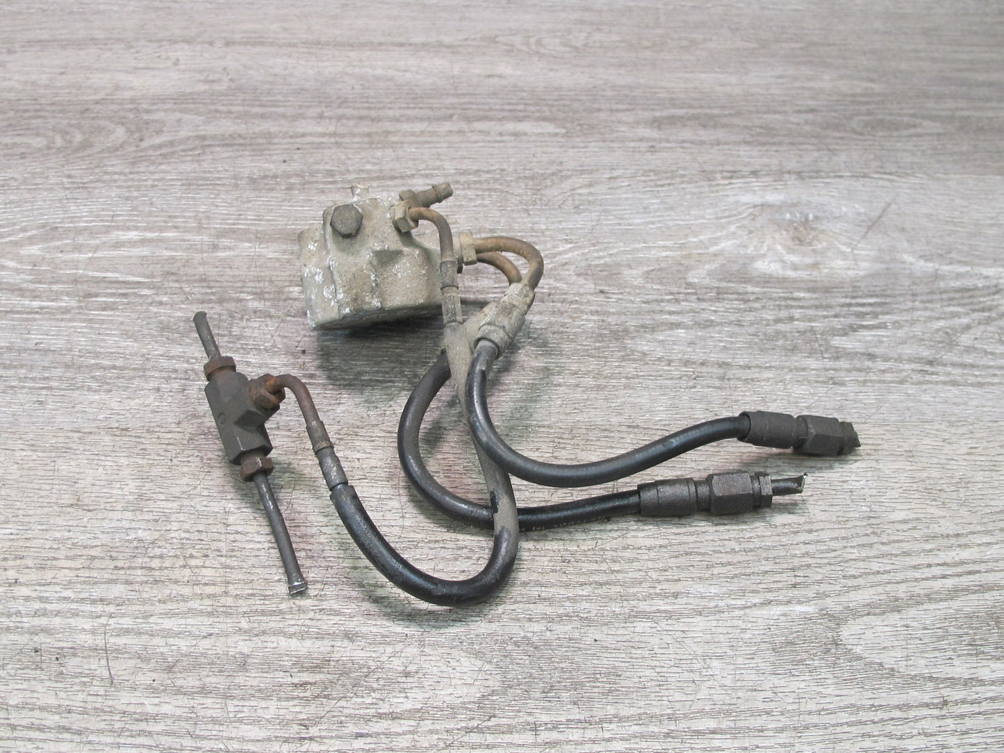 96-99 Mercedes W140 C140 Cl-class Rear Suspension Height Leveling Valve OEM