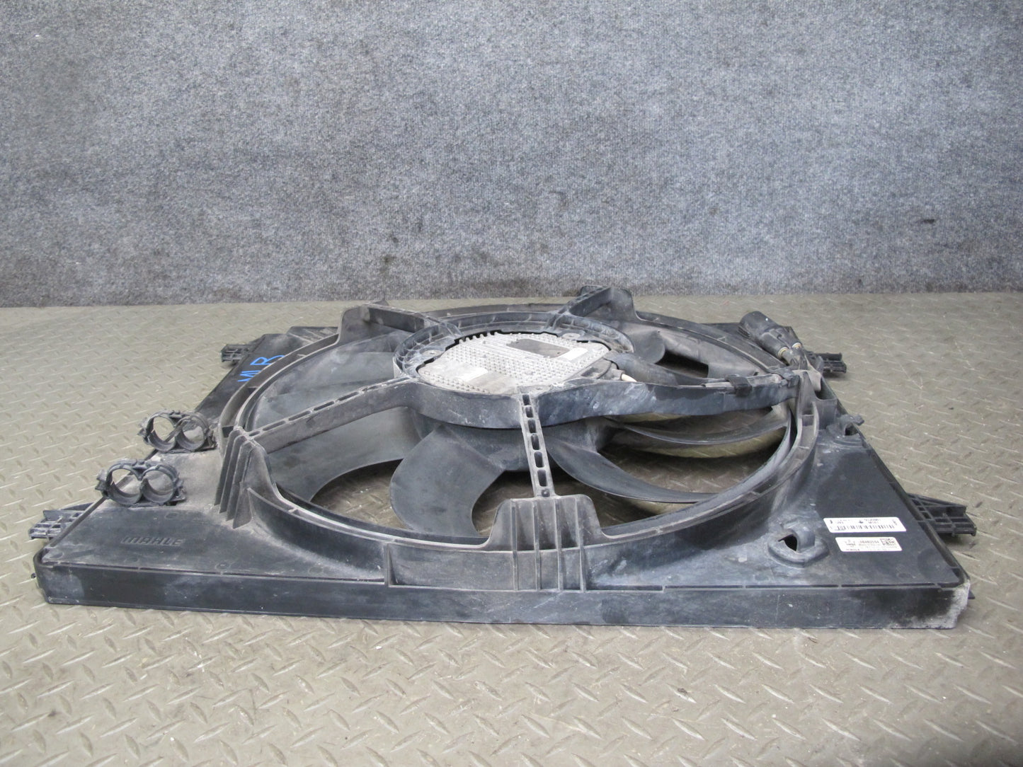 2017-2020 Maserati Levante M161 3.0L Engine Radiator Cooling Fan Motor Shroud