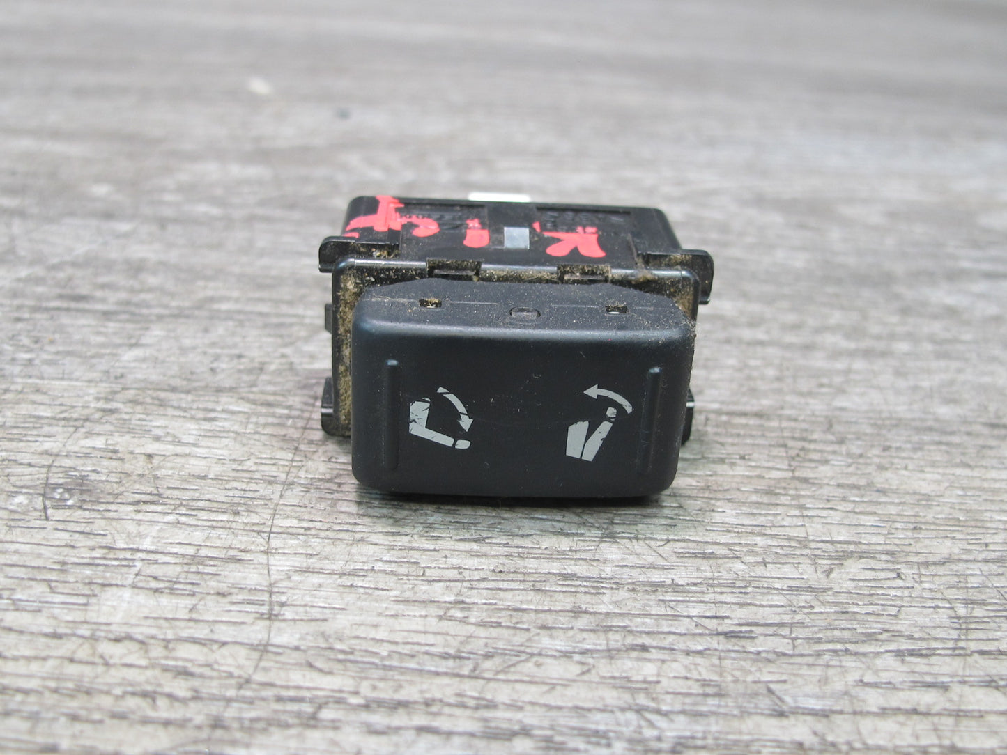 11-17 Infiniti QX56 QX80 Rear Left or Right Side Seat Fold Down Switch Button