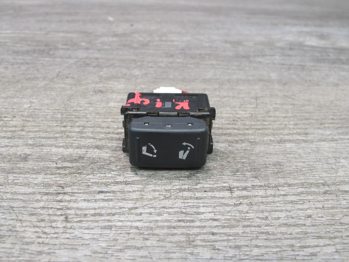 11-17 Infiniti QX56 QX80 Rear Left or Right Side Seat Fold Down Switch Button