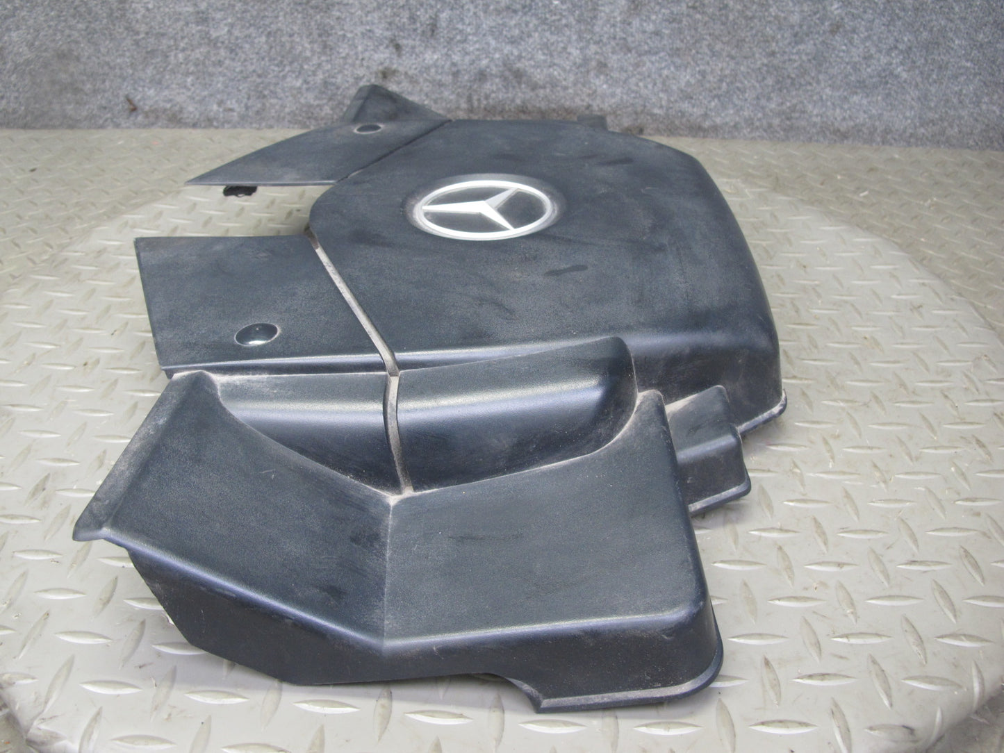 03-06 Mercedes R230 SL500 M113 Engine Motor Trim Cover Panel 1130101367 OEM