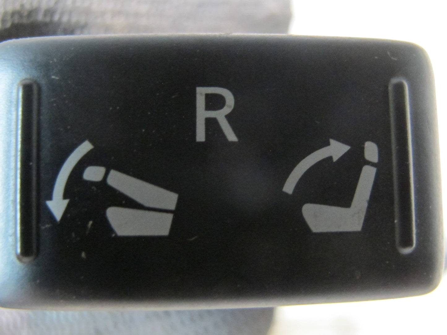 2011-2017 Infiniti QX56 QX80 Rear Right Side Trunk Seat Fold Down Switch Button