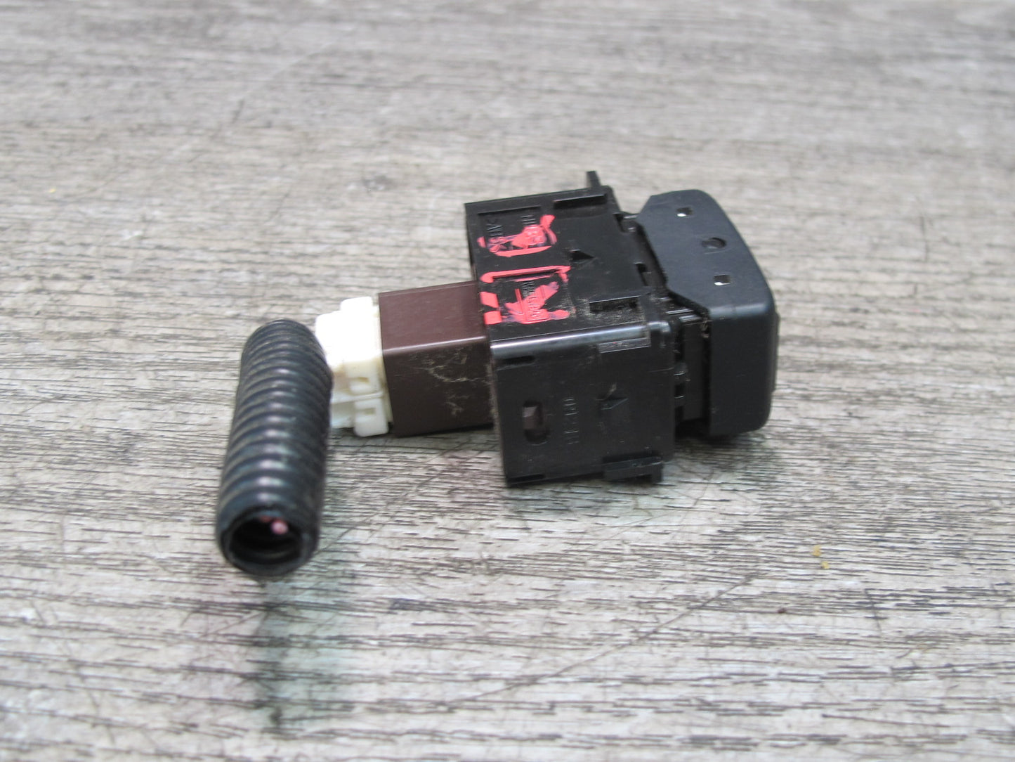 2011-2017 Infiniti QX56 QX80 Rear Right Side Trunk Seat Fold Down Switch Button