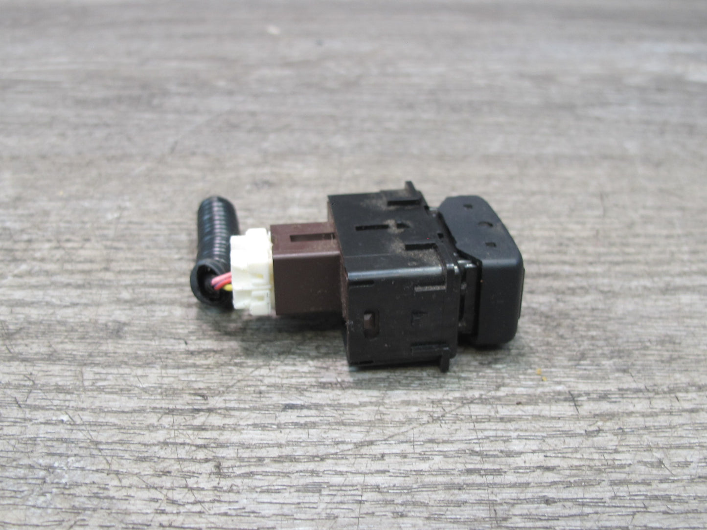 2011-2017 Infiniti QX56 QX80 Rear Right Side Trunk Seat Fold Down Switch Button