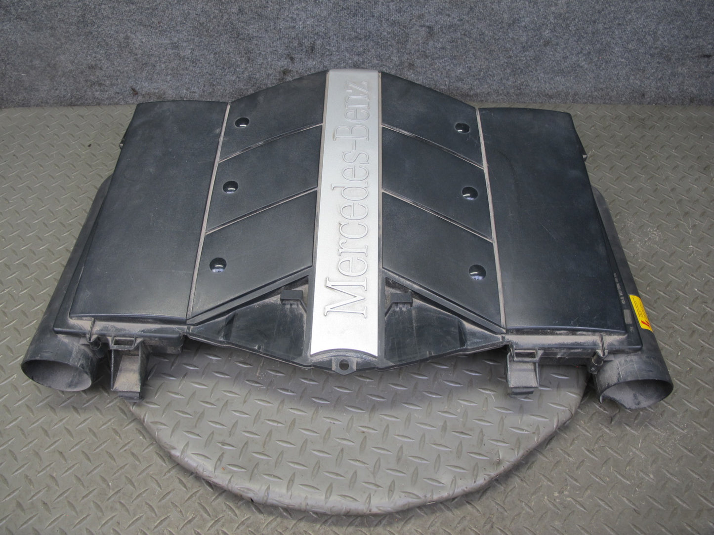 03-06 Mercedes R230 SL500 M113 Engine Air Intake Cleaner Filter Box OEM