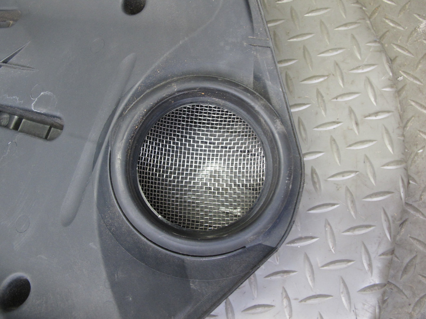 03-06 Mercedes R230 SL500 M113 Engine Air Intake Cleaner Filter Box OEM