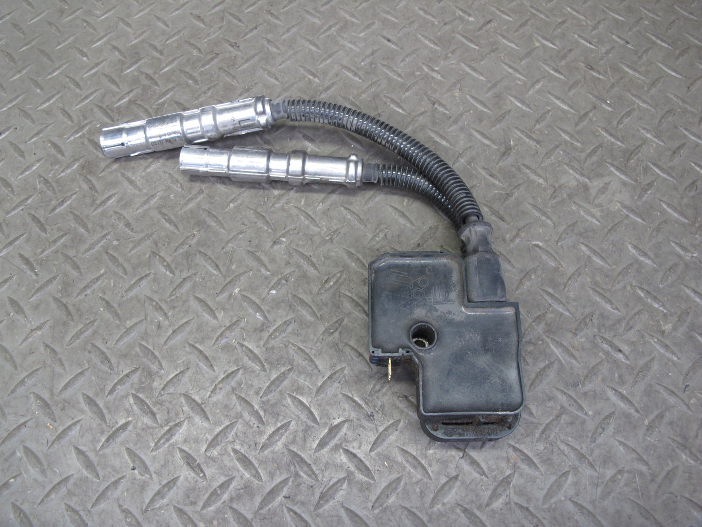 03-06 Mercedes R230 SL500 M113 Set of 8 Engine Ignition Coil 0001587803 OEM