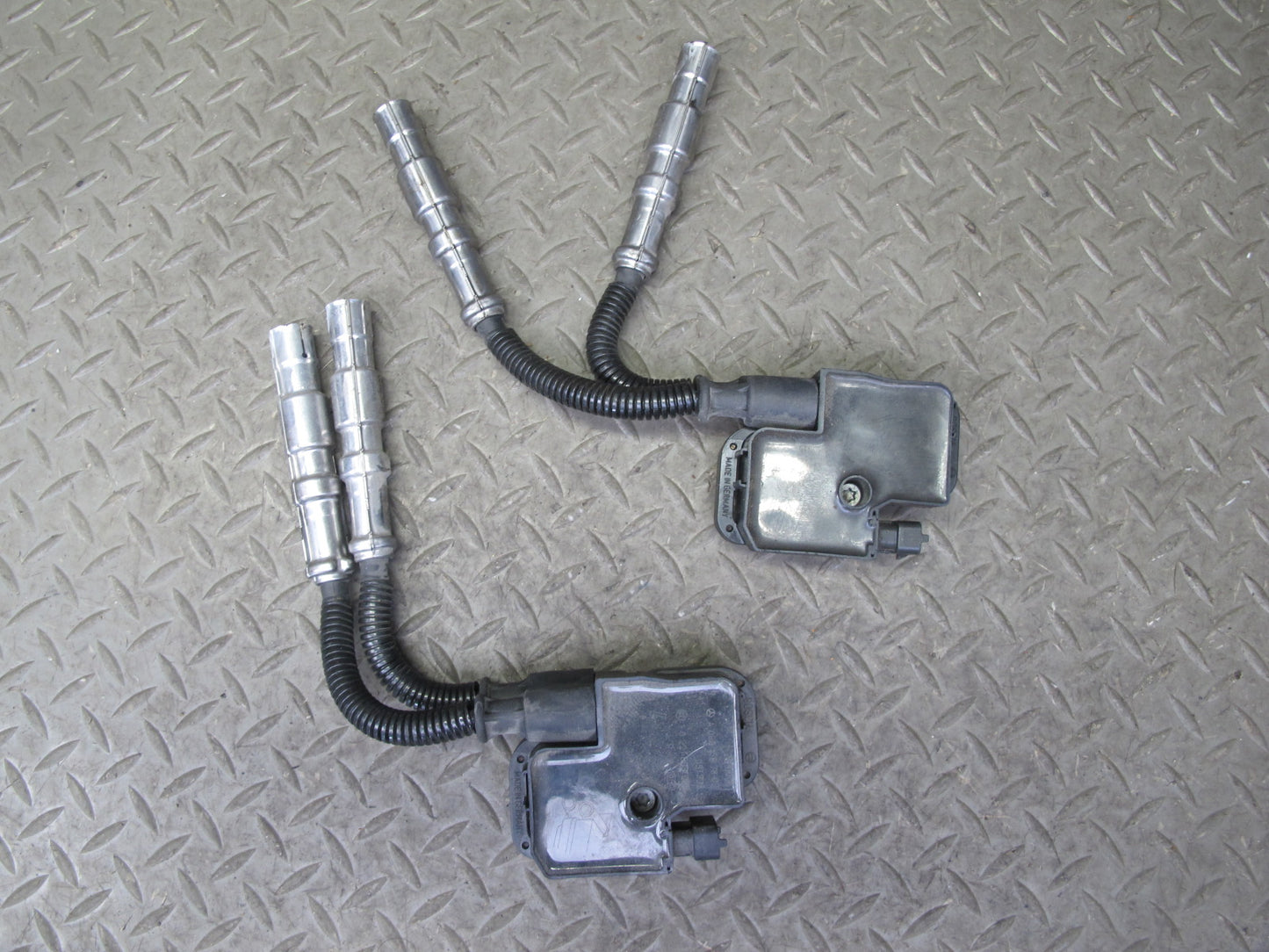 03-06 Mercedes R230 SL500 M113 Set of 8 Engine Ignition Coil 0001587803 OEM