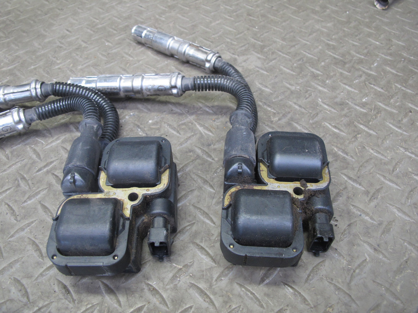 03-06 Mercedes R230 SL500 M113 Set of 8 Engine Ignition Coil 0001587803 OEM