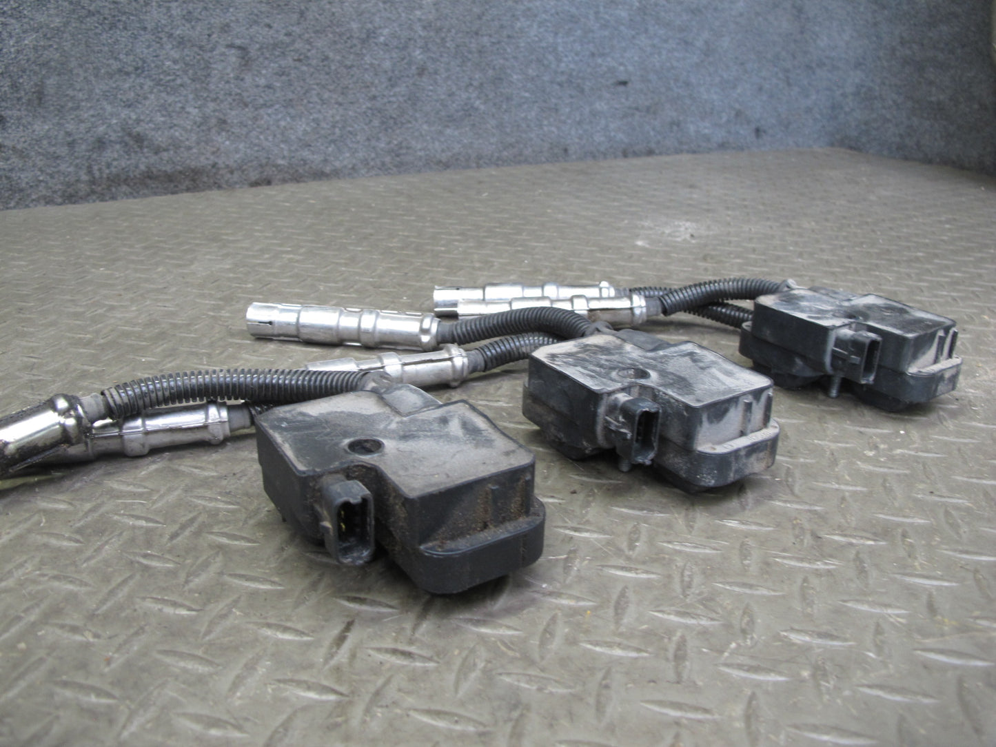 03-06 Mercedes R230 SL500 M113 Set of 8 Engine Ignition Coil 0001587803 OEM