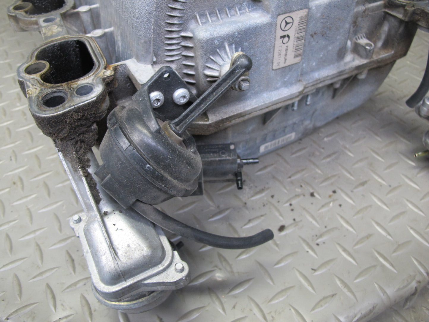 03-06 Mercedes R230 SL500 5.0L M113 Engine Motor Air Intake Manifold OEM