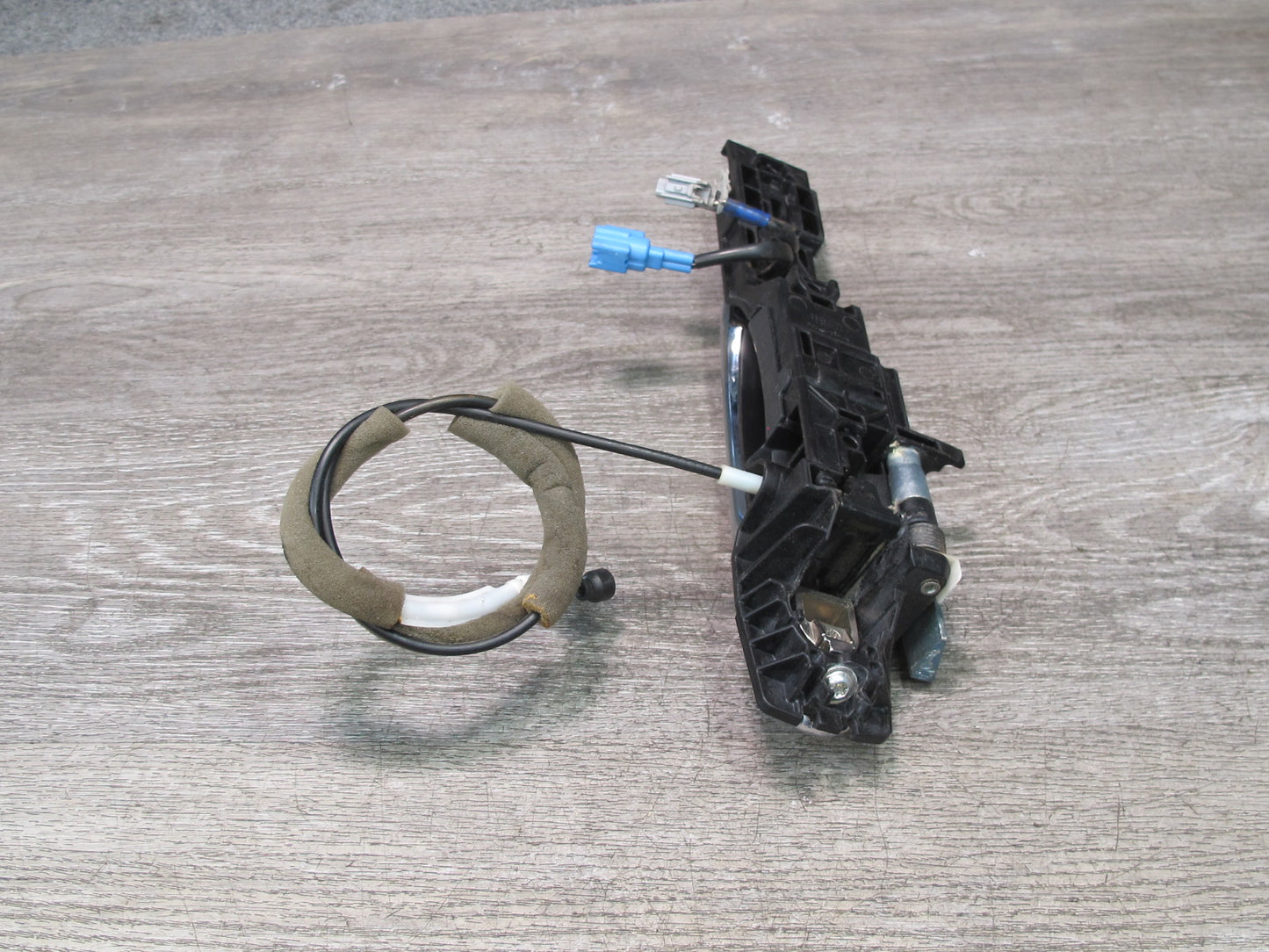 2011-2017 Infiniti QX56 QX80 Front Right Passenger Side Door Exterior Handle