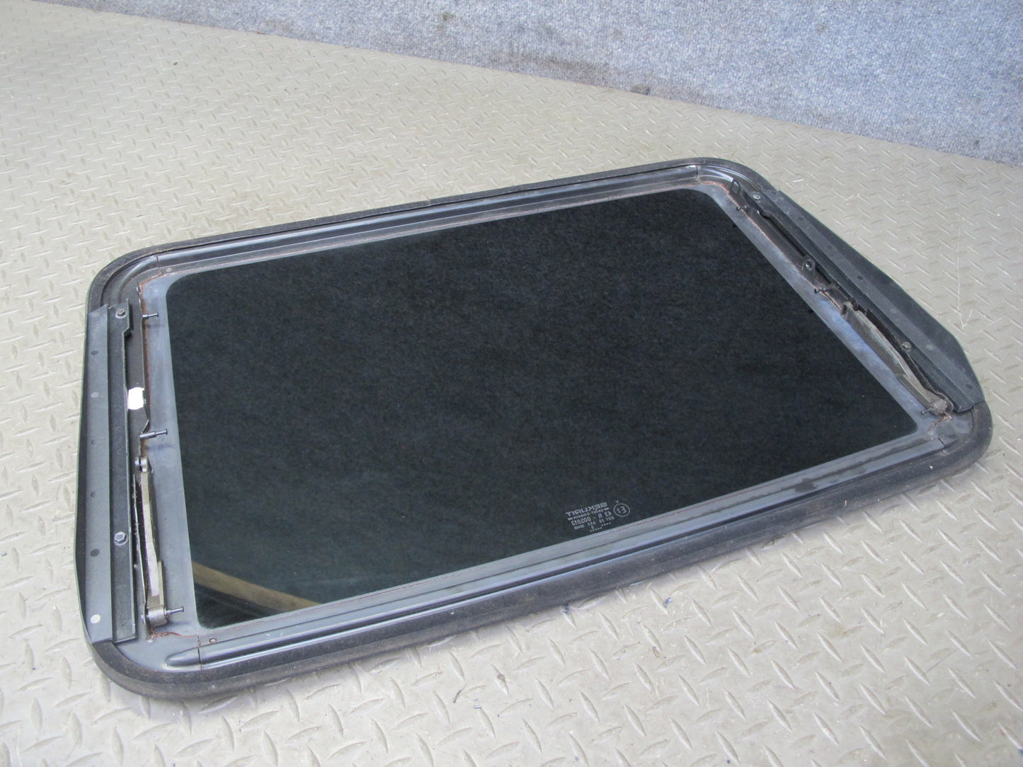 99-01 Isuzu Vehicross Upper Sunroof Moon Roof Window Glass Panel Aftermarket