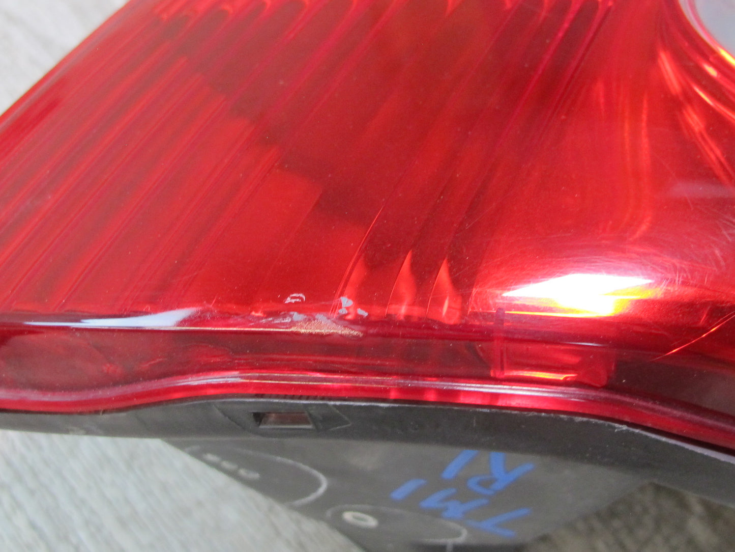 03-05 Toyota MR2 Spyder ZZW30L Set of 2 Rear Left & Right Tail Light Lamp OEM