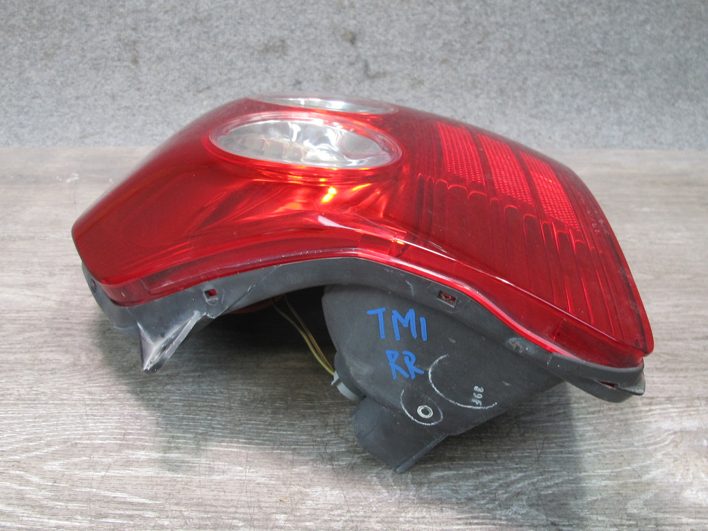 03-05 Toyota MR2 Spyder ZZW30L Set of 2 Rear Left & Right Tail Light Lamp OEM