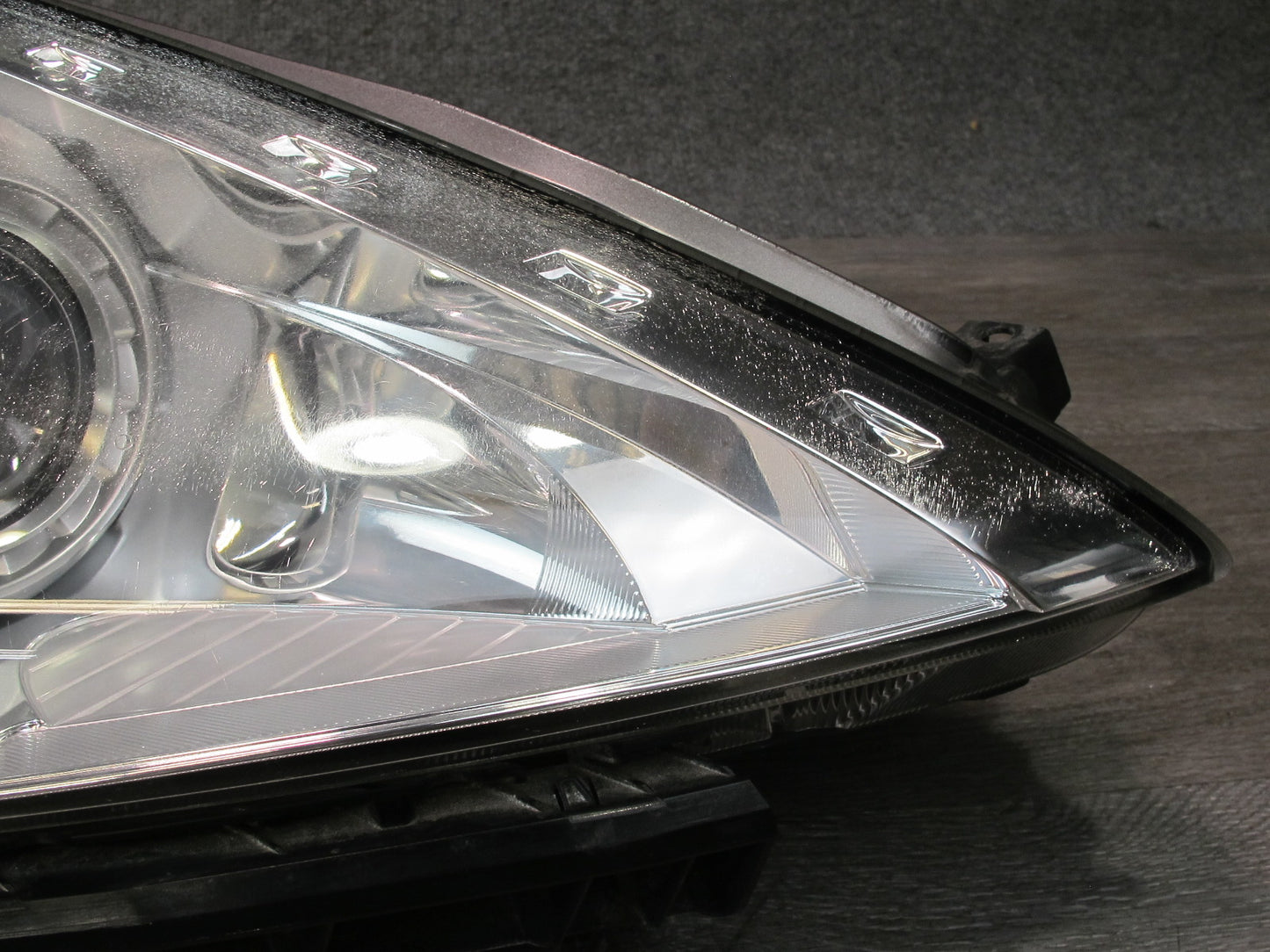 09-17 Nissan Z34 370Z Front Right Passenger Side Xenon HID Headlight Lamp OEM