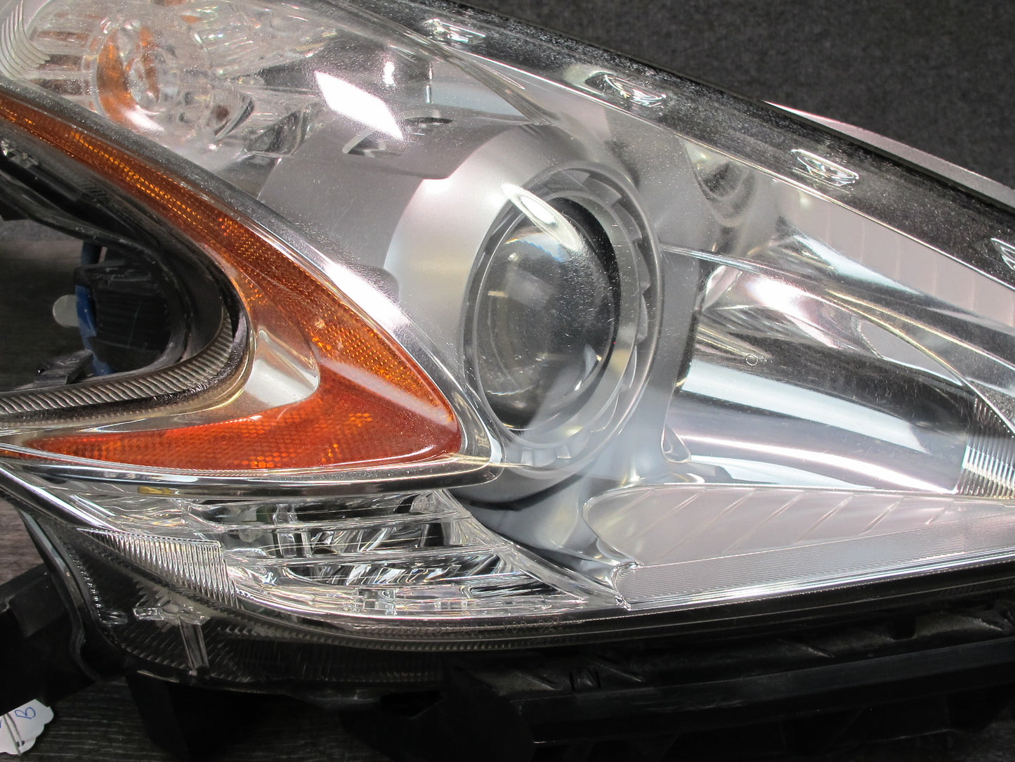 09-17 Nissan Z34 370Z Front Right Passenger Side Xenon HID Headlight Lamp OEM