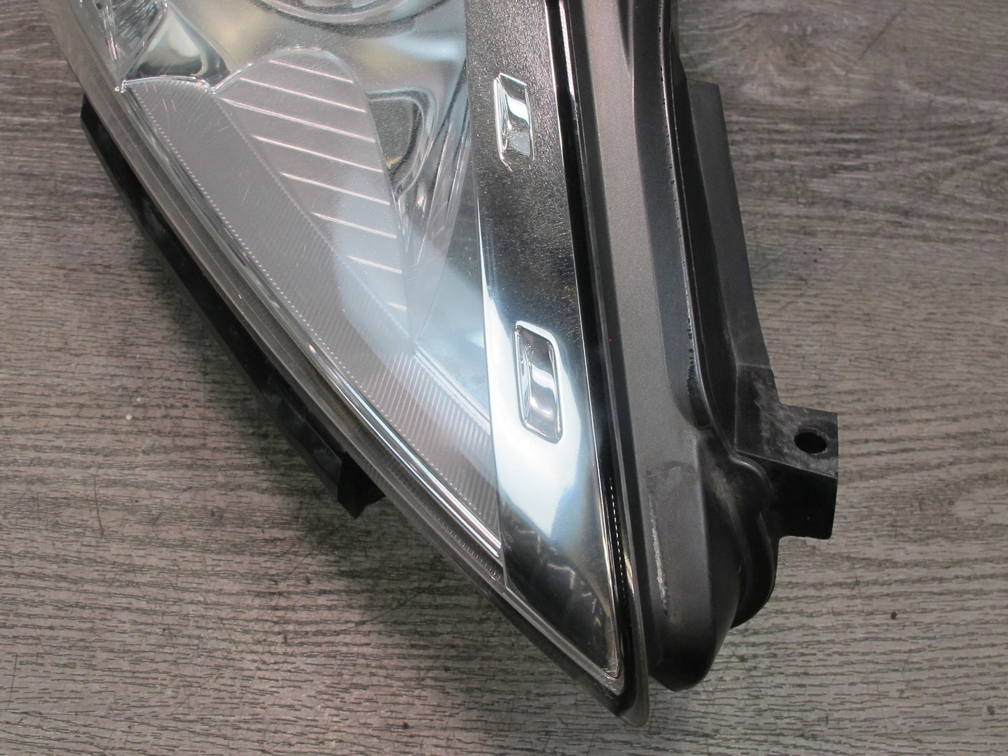 09-17 Nissan Z34 370Z Front Right Passenger Side Xenon HID Headlight Lamp OEM