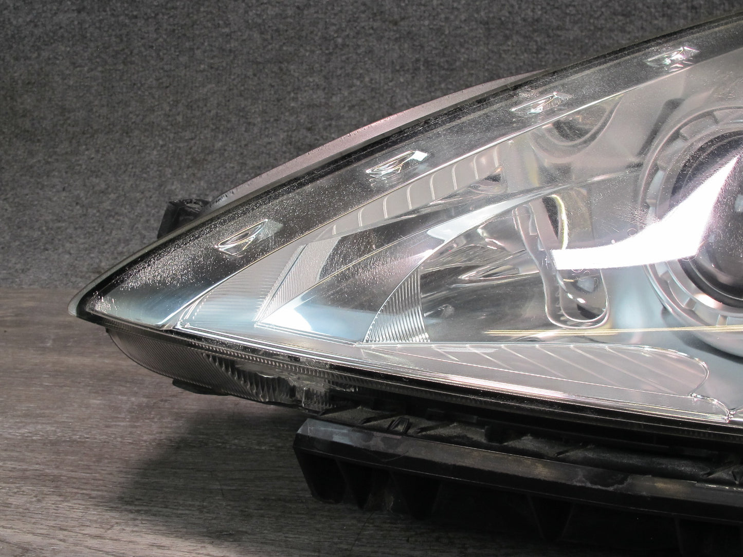 09-17 Nissan Z34 370Z Front Left Driver Side Xenon HID Headlight Lamp OEM