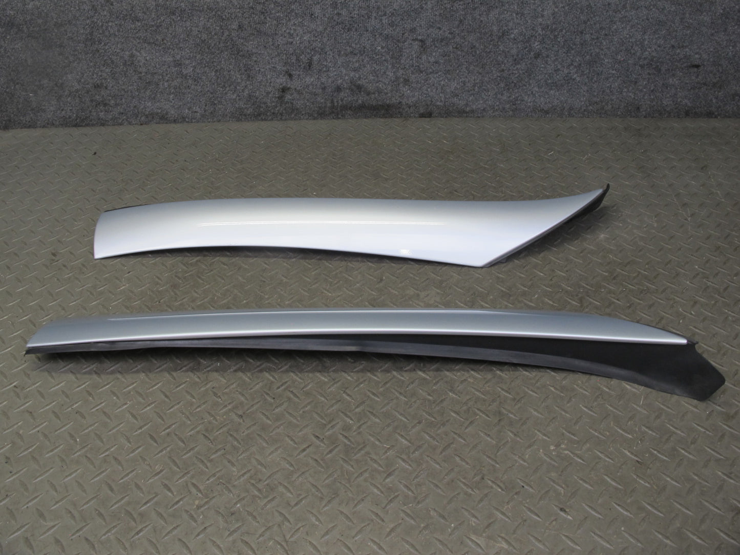 05-11 Mercedes R171 Slk-class Set of 2 Front Exterior A Pillar Trim Molding OEM