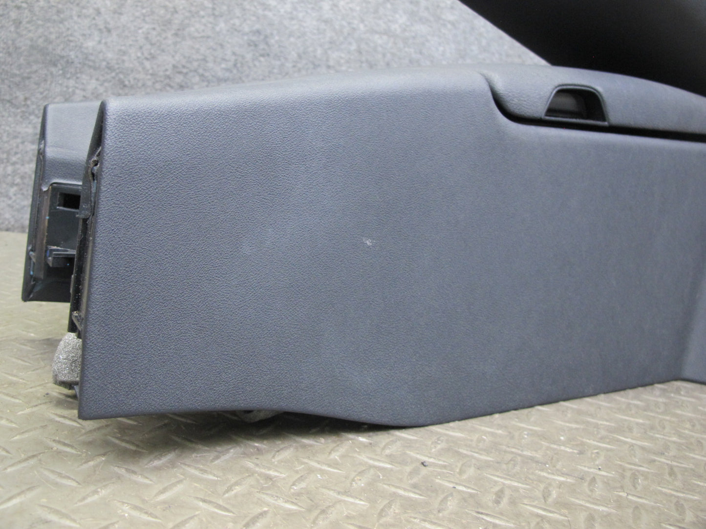 05-11 Mercedes R171 SLK Rear Center Console Compartment Storage Armrest OEM