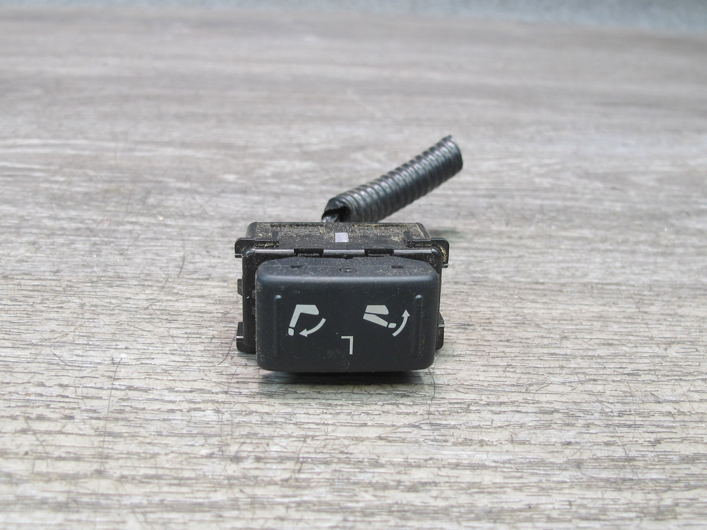 2011-2017 Infiniti QX56 QX80 Rear Left Side Trunk Seat Fold Down Switch Button