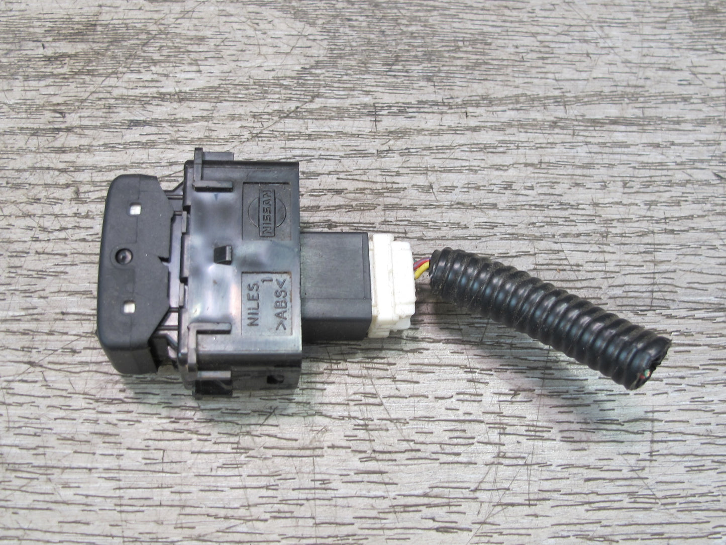 2011-2017 Infiniti QX56 QX80 Rear Left Side Trunk Seat Fold Down Switch Button