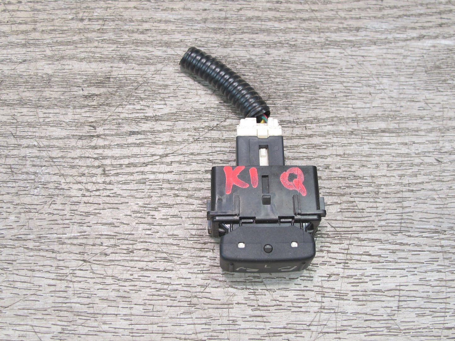 2011-2017 Infiniti QX56 QX80 Rear Left Side Trunk Seat Fold Down Switch Button