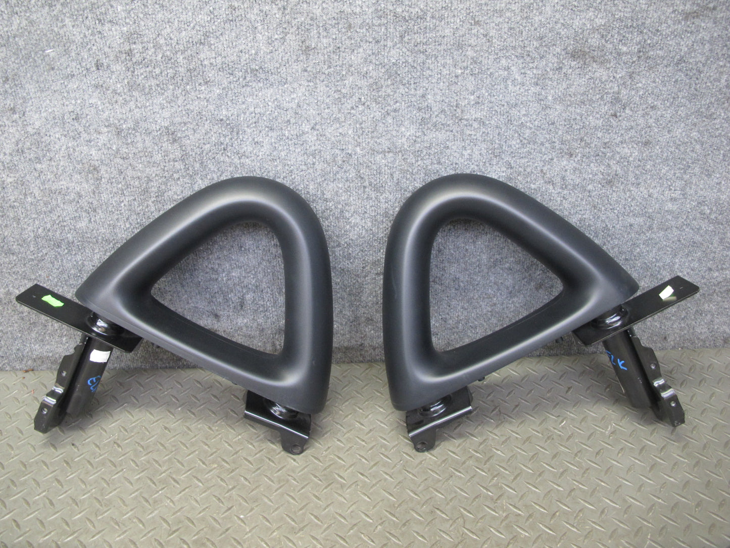 05-11 Mercedes R171 Slk-class Set of 2 Rear Headrest Head Support Roll Bar OEM