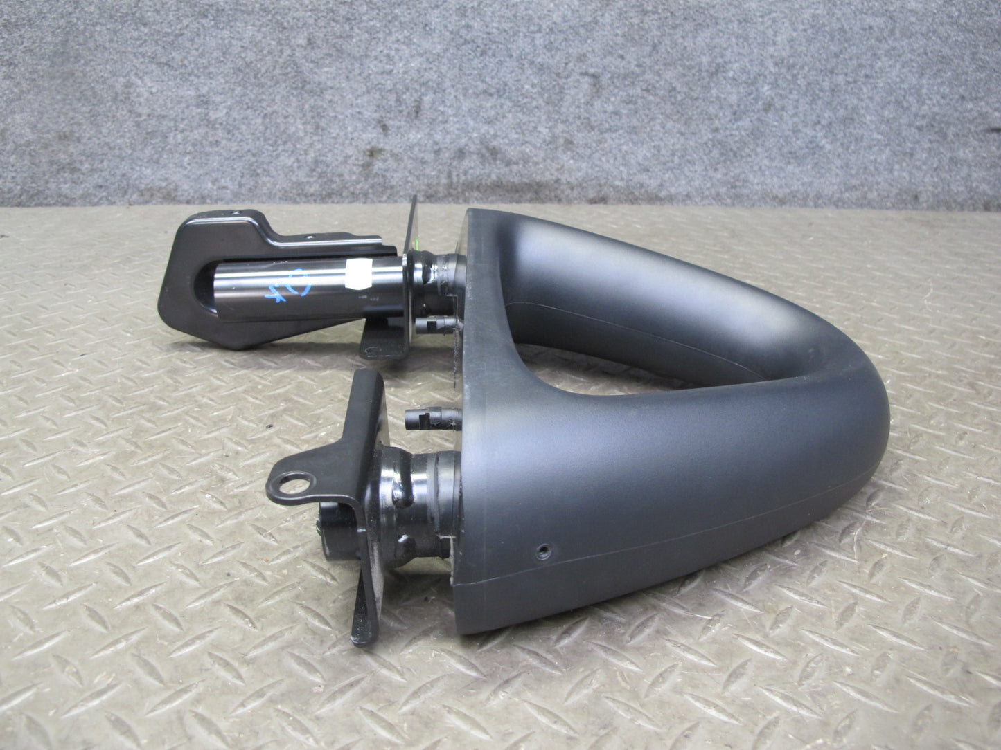 05-11 Mercedes R171 Slk-class Set of 2 Rear Headrest Head Support Roll Bar OEM