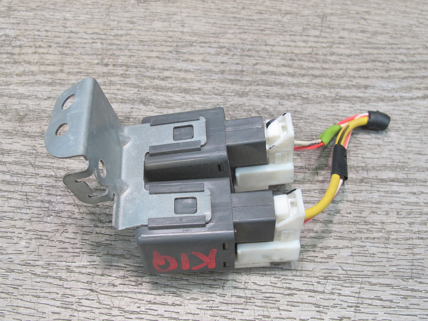 2011-2017 Infiniti QX56 QX80 Power Window Relay Circuit Breaker