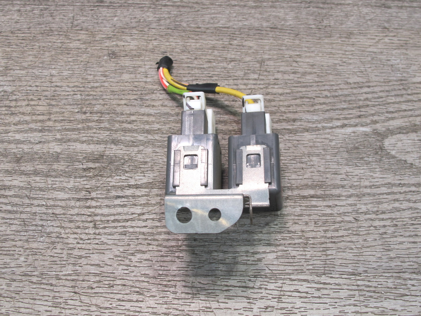 2011-2017 Infiniti QX56 QX80 Power Window Relay Circuit Breaker