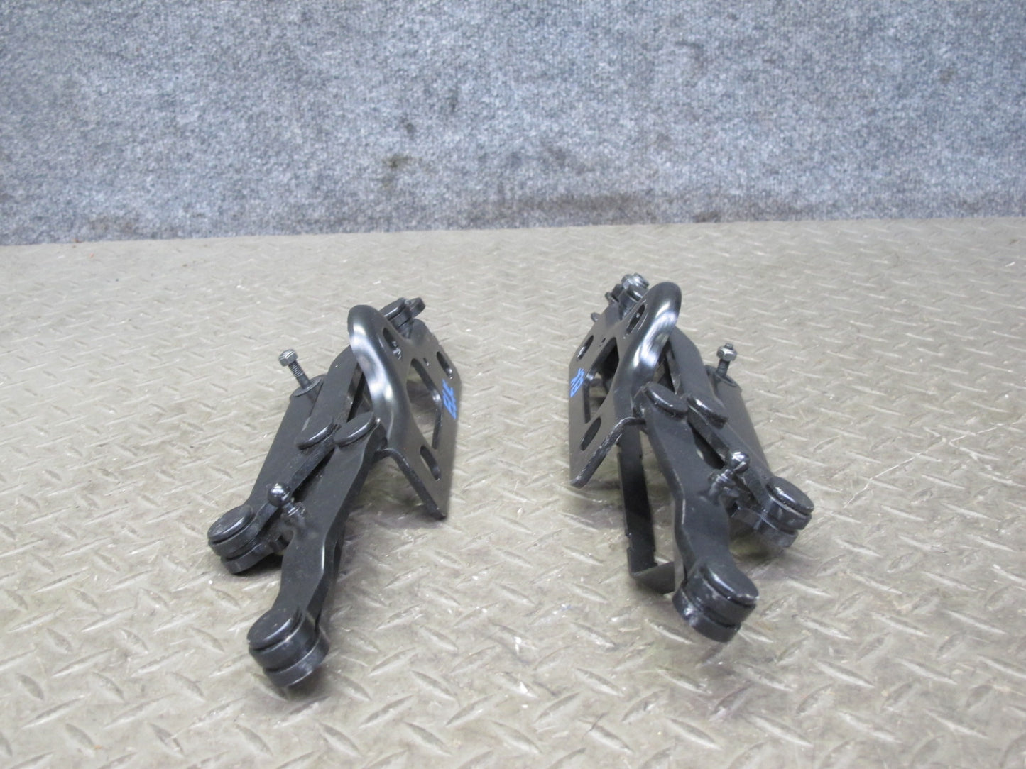 05-11 Mercedes R171 Slk-class Set of 2 Rear Left & Right Trunk Lid Hinge OEM