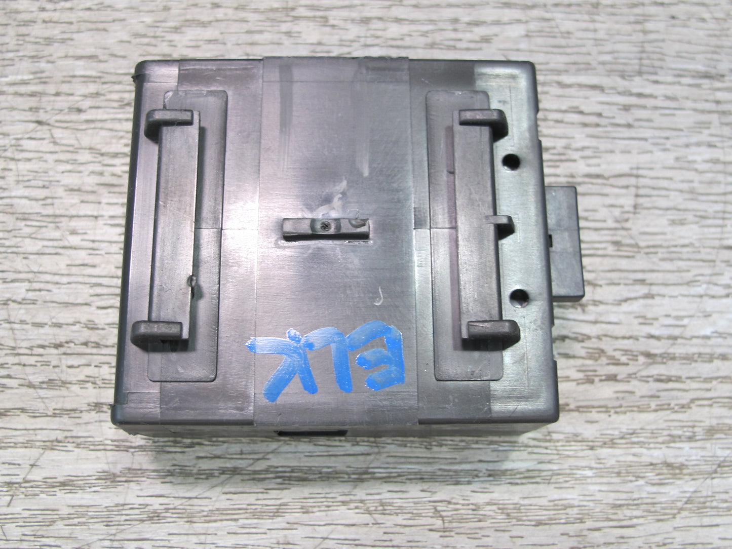 05-11 Mercedes R171 Slk-class Anti Theft Alarm Siren Sensor 2118209126 OEM