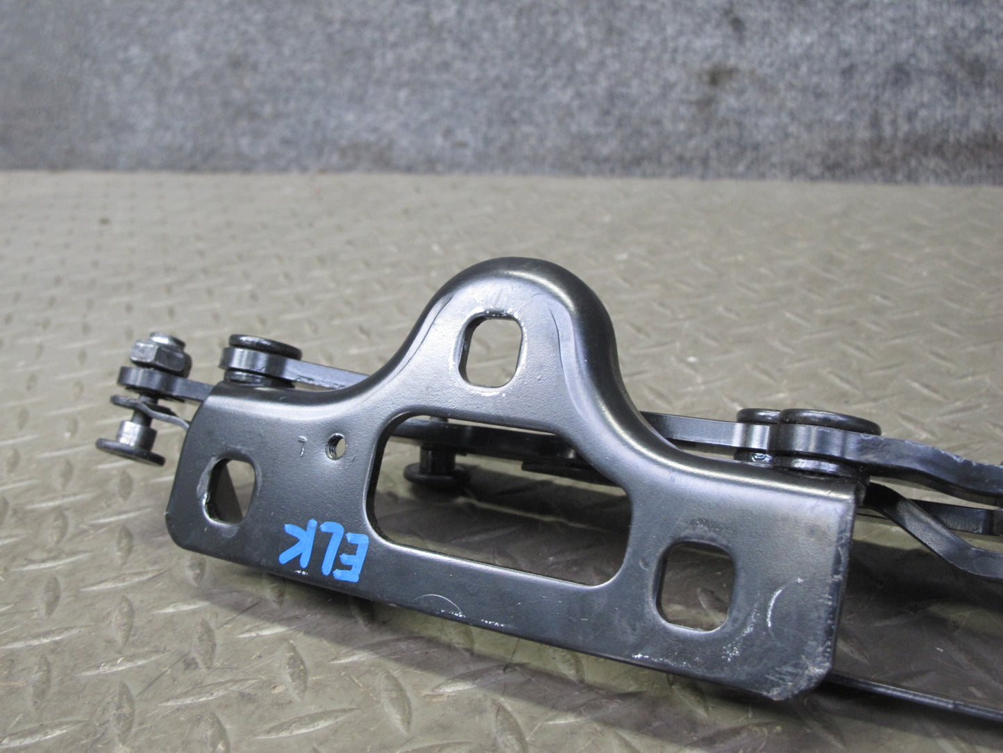 05-11 Mercedes R171 Slk-class Set of 2 Rear Left & Right Trunk Lid Hinge OEM