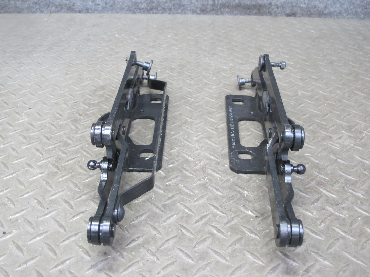 05-11 Mercedes R171 Slk-class Set of 2 Rear Left & Right Trunk Lid Hinge OEM