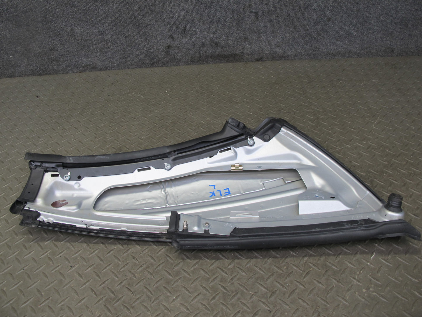 05-11 Mercedes R171 Slk-class Set of 2 Rear Exterior C Pillar Trim Molding OEM