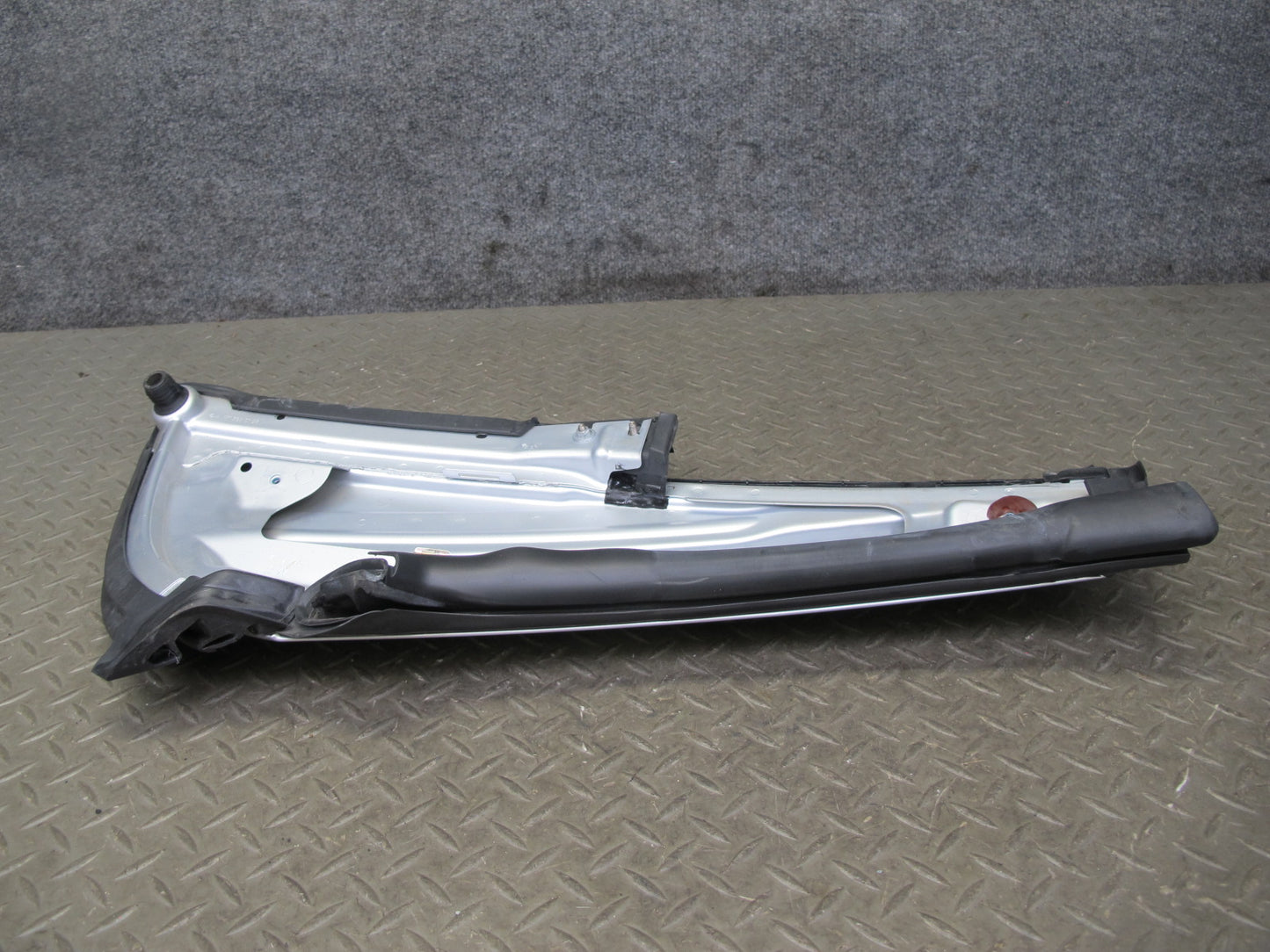 05-11 Mercedes R171 Slk-class Set of 2 Rear Exterior C Pillar Trim Molding OEM