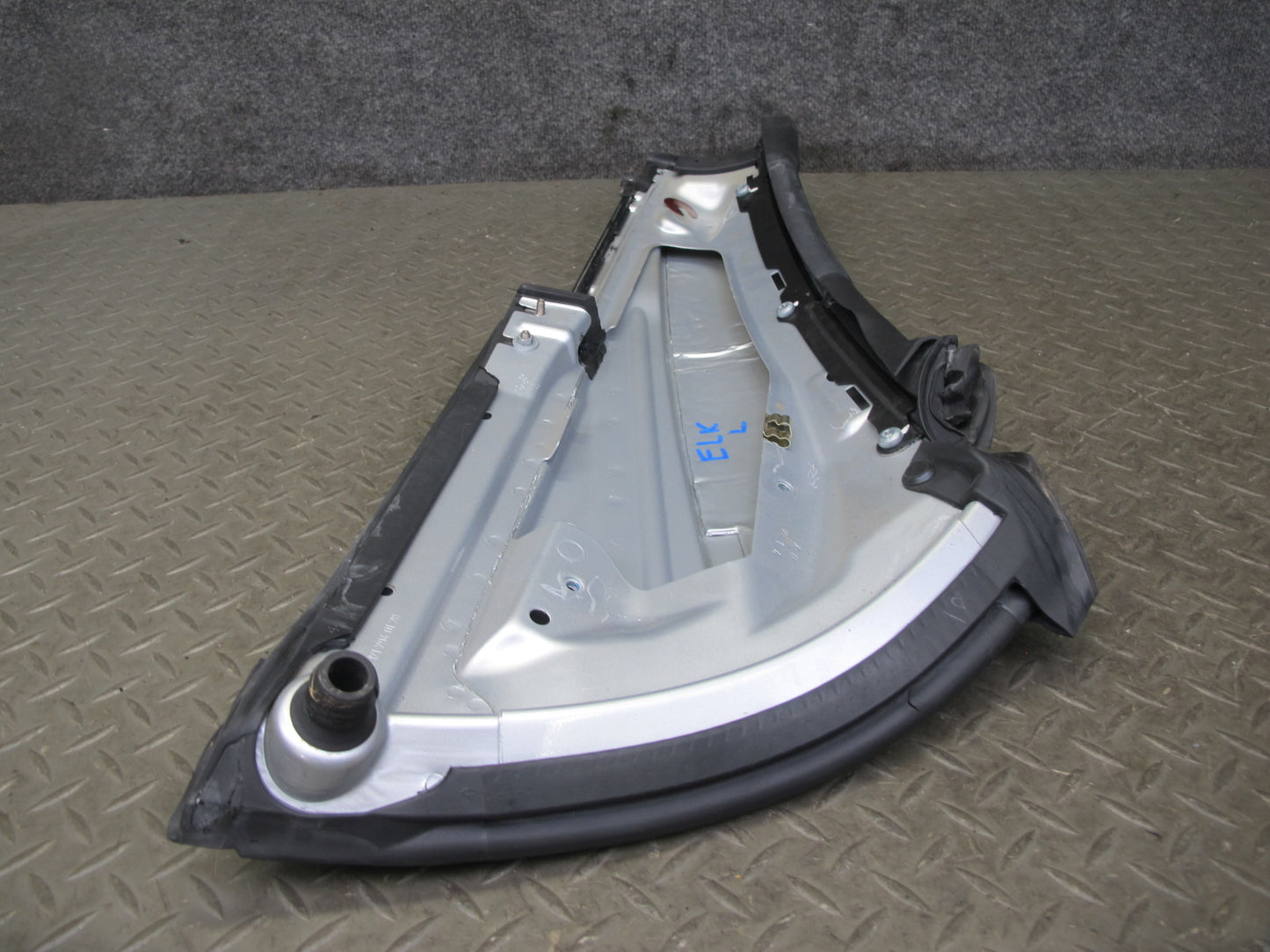 05-11 Mercedes R171 Slk-class Set of 2 Rear Exterior C Pillar Trim Molding OEM