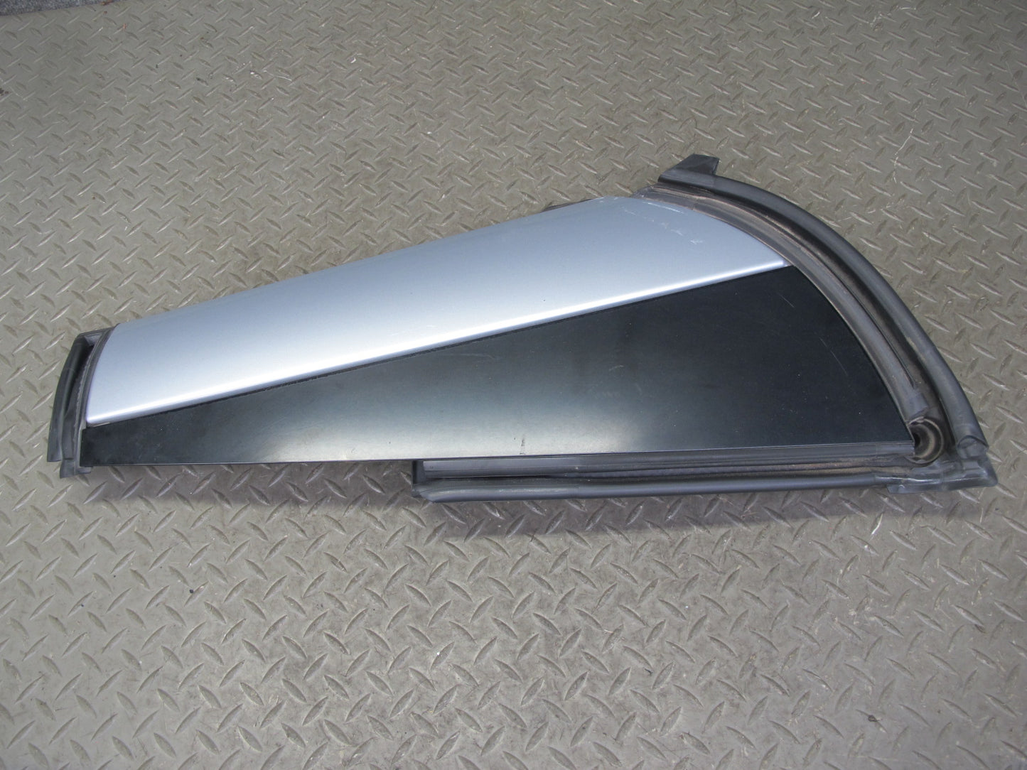 05-11 Mercedes R171 Slk-class Set of 2 Rear Exterior C Pillar Trim Molding OEM