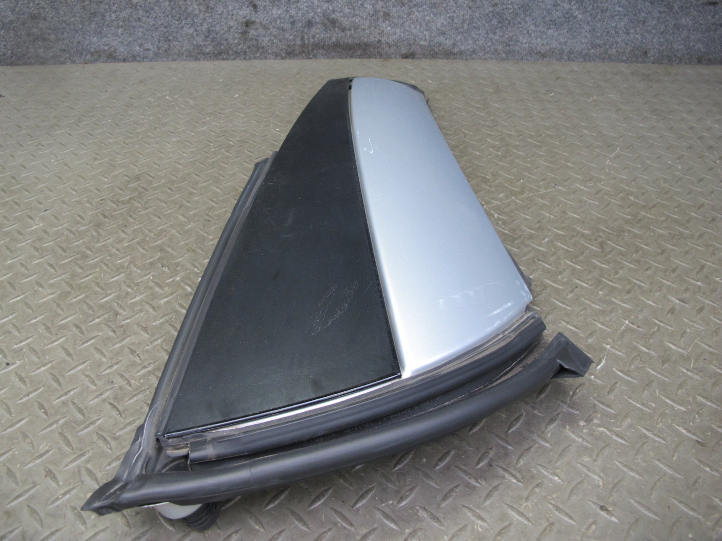 05-11 Mercedes R171 Slk-class Set of 2 Rear Exterior C Pillar Trim Molding OEM