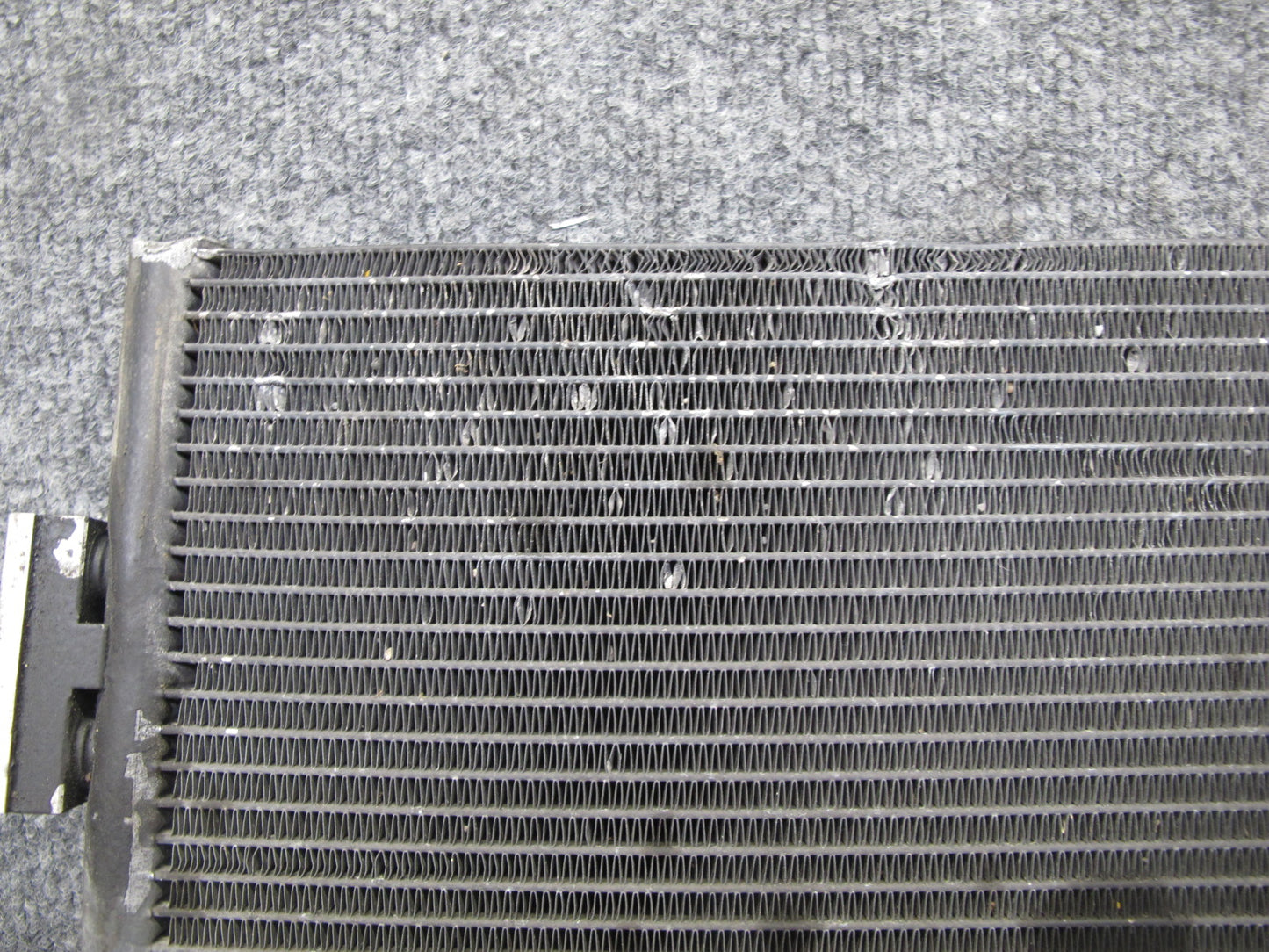 2017-2020 Maserati Levante M161 A/C Air Conditioning Condenser 670009820