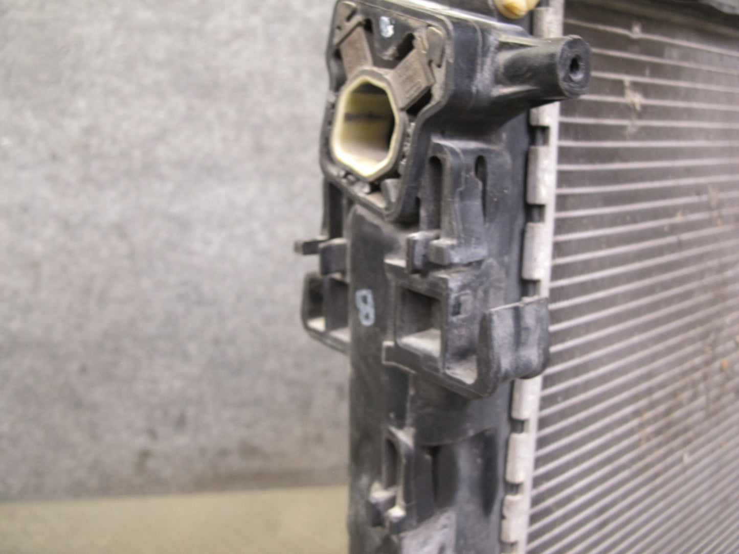 2017-2020 Maserati Levante M161 3.0L Engine Motor Water Coolant Radiator