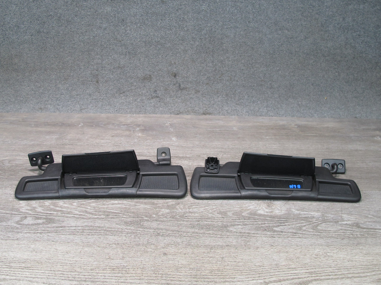 05-11 Mercedes R171 Slk-class Set of 2 Front Left & Right Sun Visor OEM