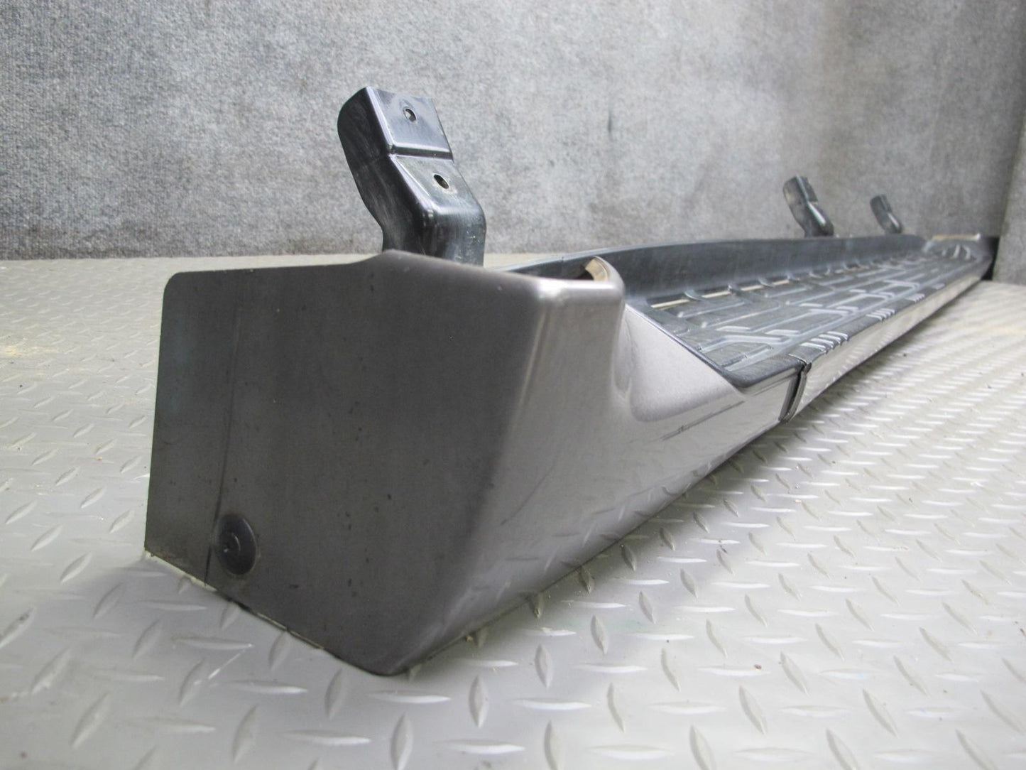2011-2017 Infiniti QX80 QX56 Right Passenger Side Running Board Step Plate