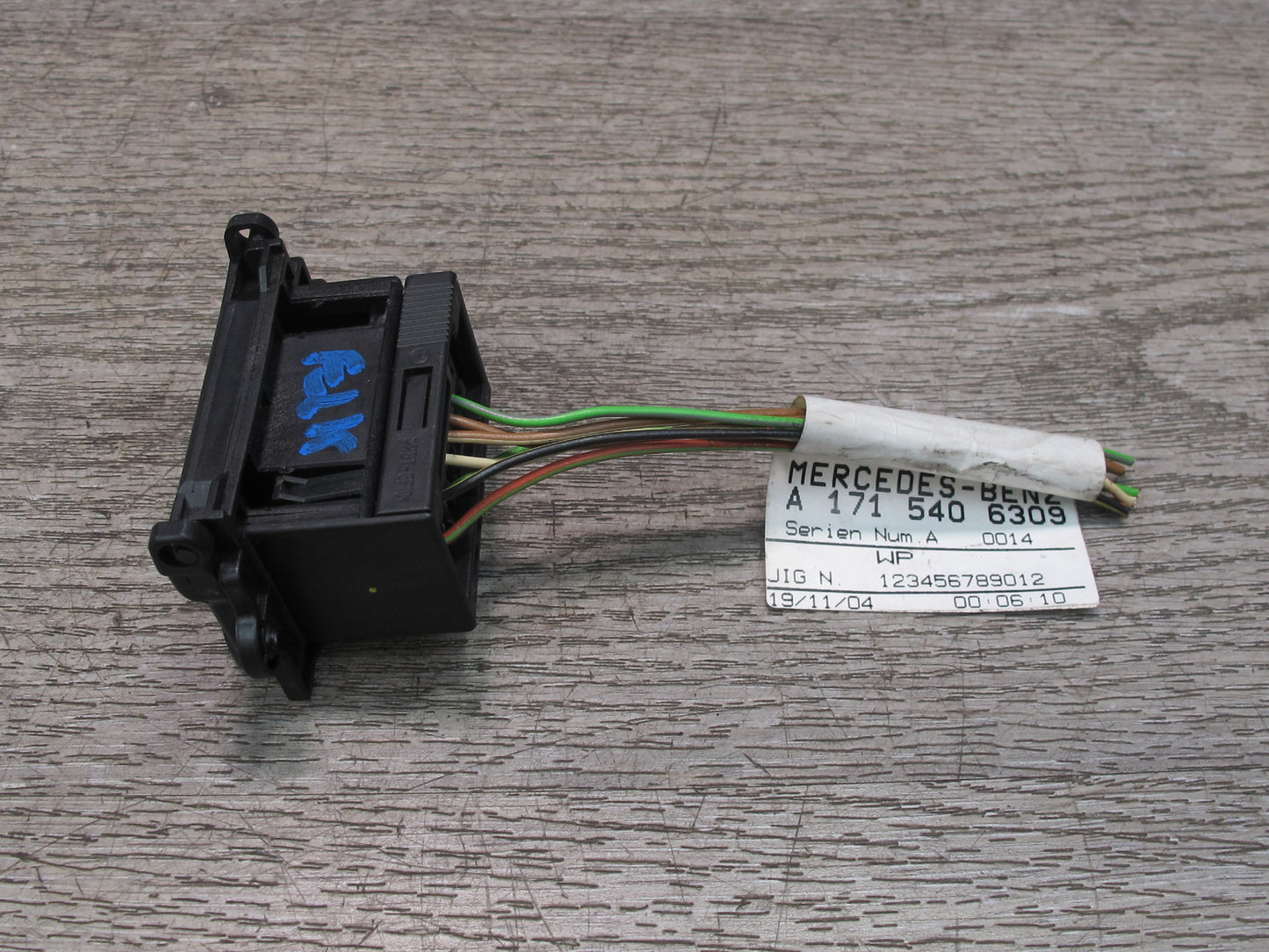 05-11 Mercedes R171 Slk-class Diagnostic OBD Plug Port 1715406309 OEM