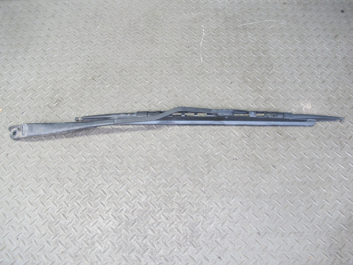 96-99 Mercedes W140 C140 Cl-class Coupe Set of 2 Front Windshield Wiper Arm OEM