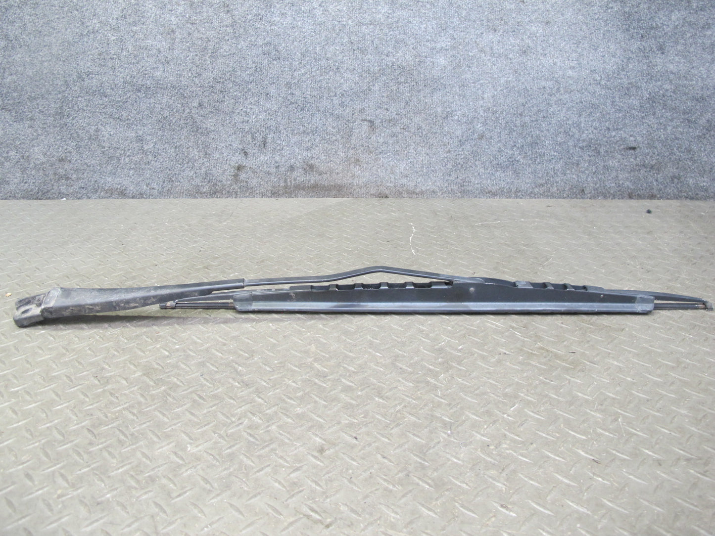96-99 Mercedes W140 C140 Cl-class Coupe Set of 2 Front Windshield Wiper Arm OEM
