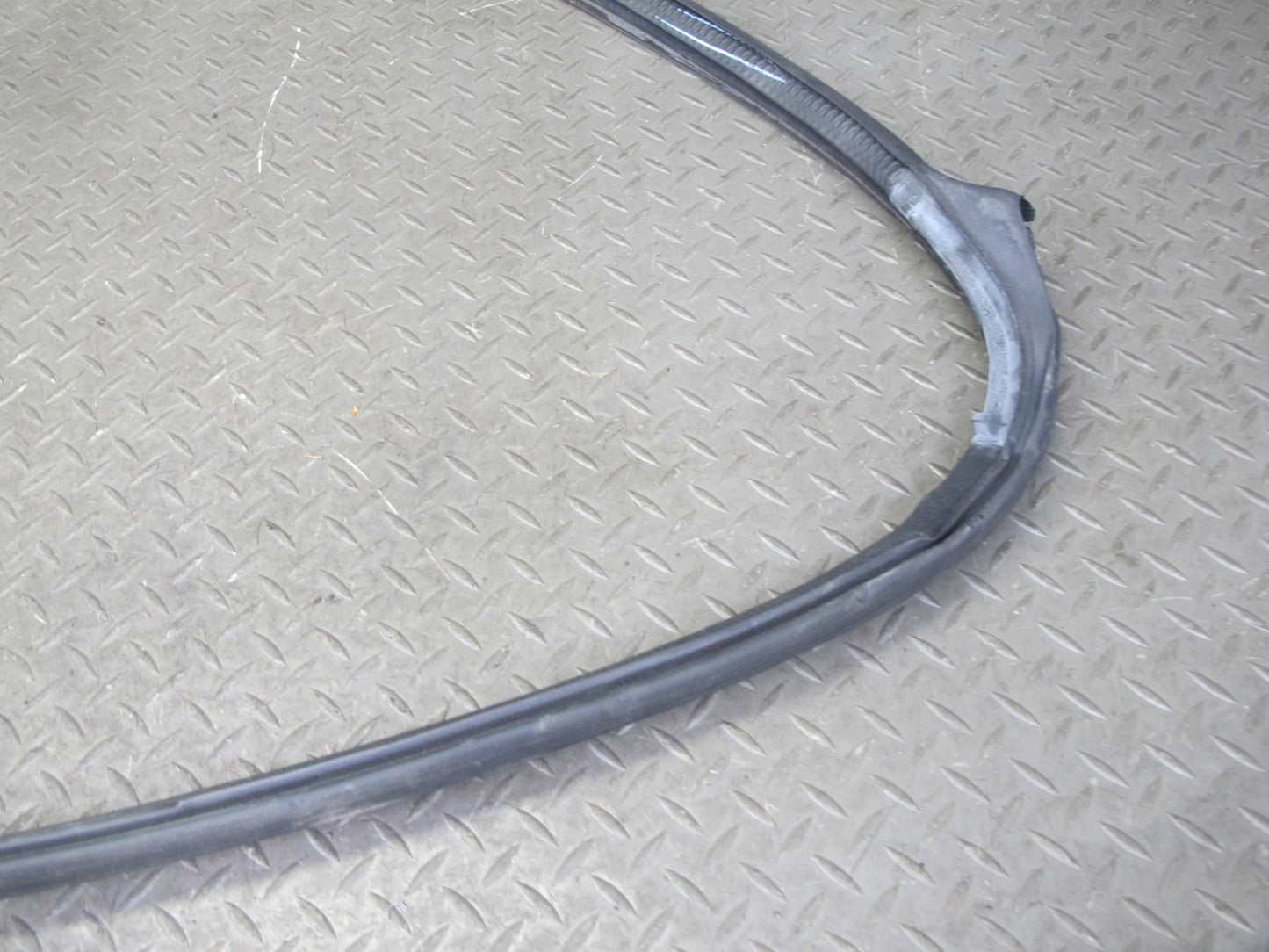 07-10 Saturn SKY Upper Roof Windshield Weatherstrip Rubber Seal Set OEM