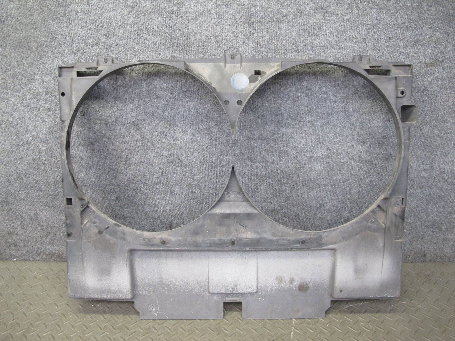 96-99 Mercedes W140 C140 Cl-class Engine Radiator Cooling Fan Motor Shroud OEM